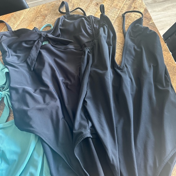 Women’s One Piece Swimsuits - XL - Picture 4 of 4
